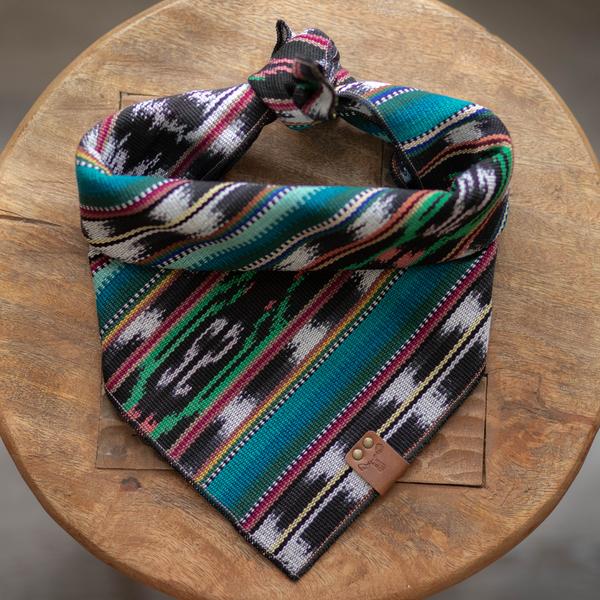 Bandana "Moose Wears Quetzal"