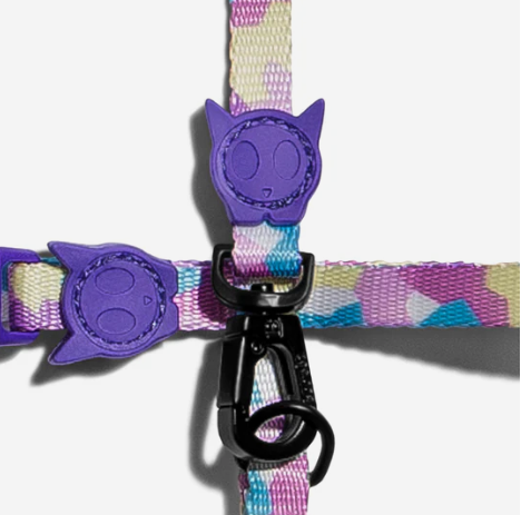 Petnešos su pavadėliu "Zee.Cat Candy"